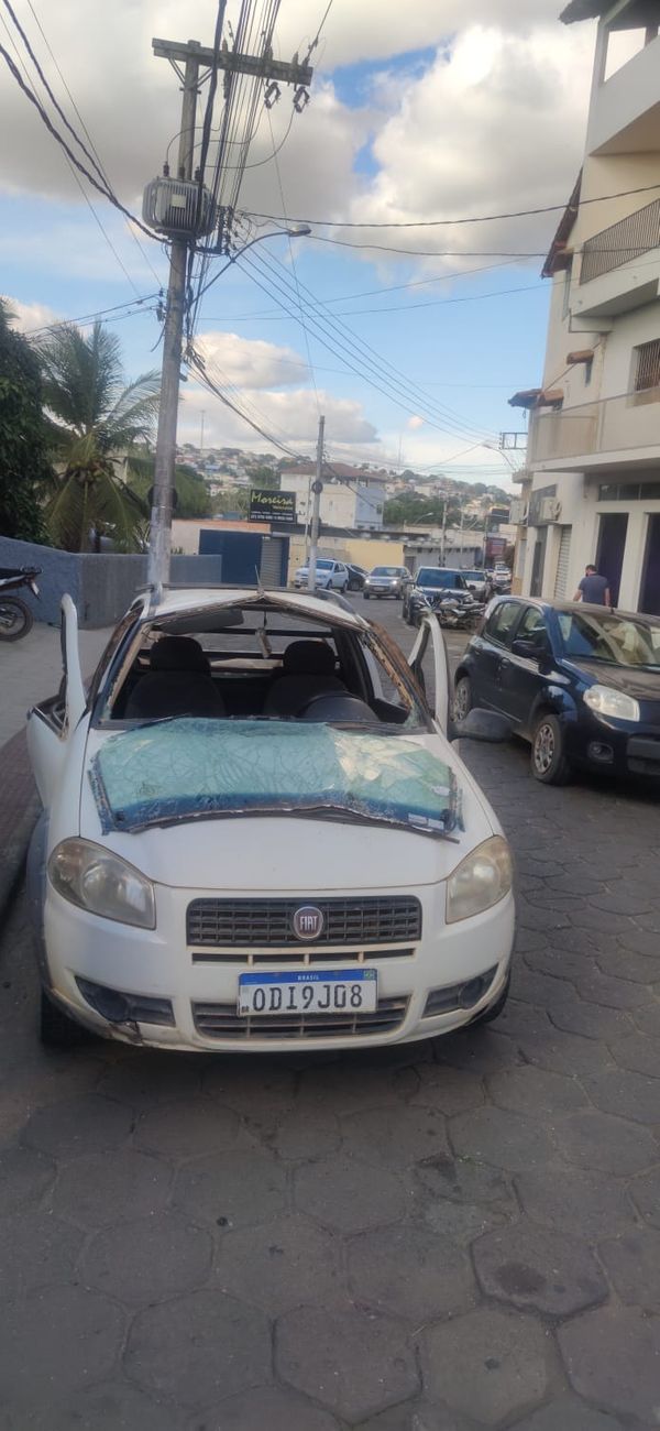Veículo explode  em Nova Venécia por Leitor/ A Gazeta 