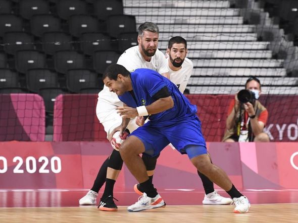 Brasil e França pela segunda rodada do handebol masculino nas Olimpíadas por Vitor Jubini
