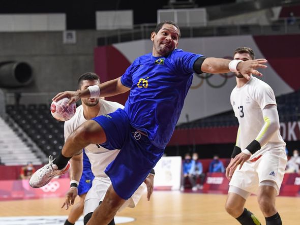 Brasil e França pela segunda rodada do handebol masculino nas Olimpíadas por Vitor Jubini