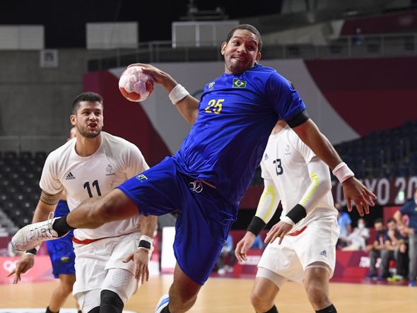 Brasil e França pela segunda rodada do handebol masculino nas Olimpíadas por Vitor Jubini