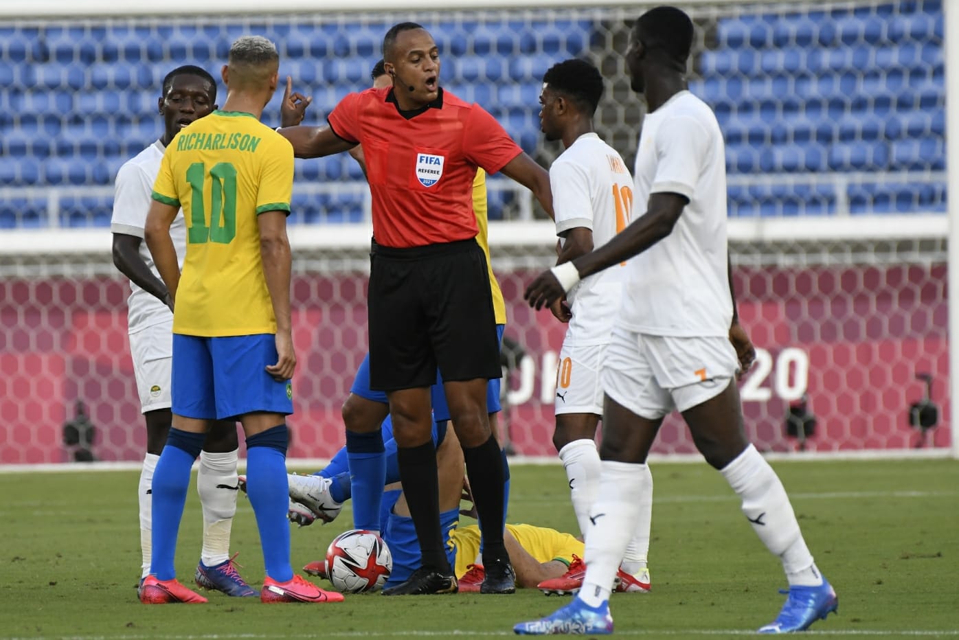 Brasil e Costa do Marfim, pela segunda rodada do futebol masculino