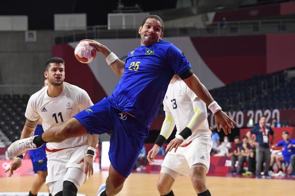Brasil e França pela segunda rodada do handebol masculino nas Olimpíadas por Vitor Jubini