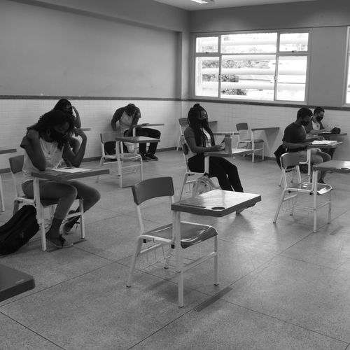 Chegou a hora de voltar para a escola, com segurança