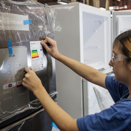 A Whirlpool, gigante do setor de eletrodomésticos e dona das marcas Brastemp e Consul, vai investir R$ 5,9 milhões em uma unidade na Serra
