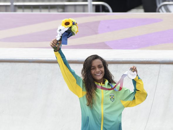 Rayssa Leal, a Fadinha do Skate, conquistou a prata no skate street em Tóquio por Vitor Jubini