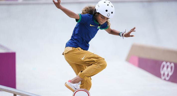 O calçado usado pela atleta brasileira é o Nike SB Shane T, que não está à venda no país. Marcas apostam em atletas e no segmento criando modelos cheio de estilo