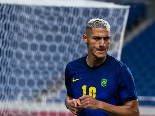 Brasil e Arábia Saudita no estádio de Saitama, pela terceira rodada da fase de grupos das Olimpíadas por Vitor Jubini