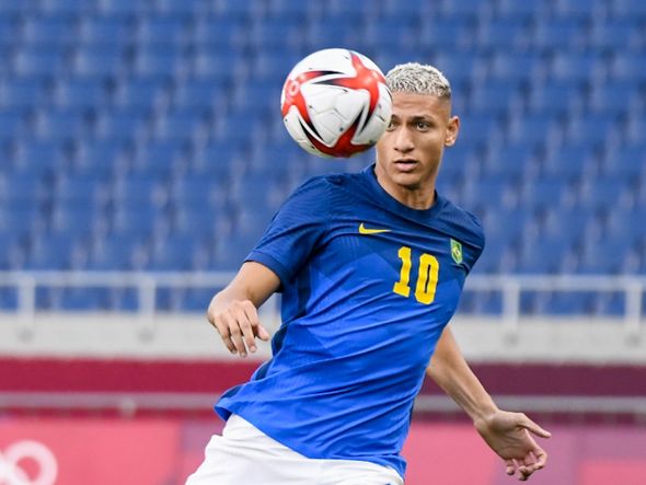Brasil e Arábia Saudita, pela terceira rodada da fase de grupos das Olimpíadas por Vitor Jubini