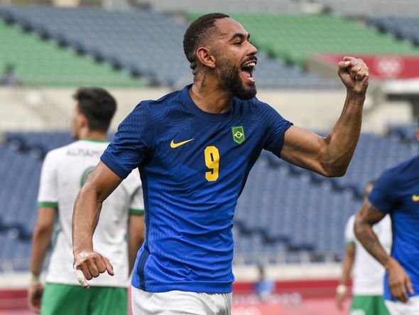 Brasil e Arábia Saudita, pela terceira rodada da fase de grupos das Olimpíadas por Vitor Jubini