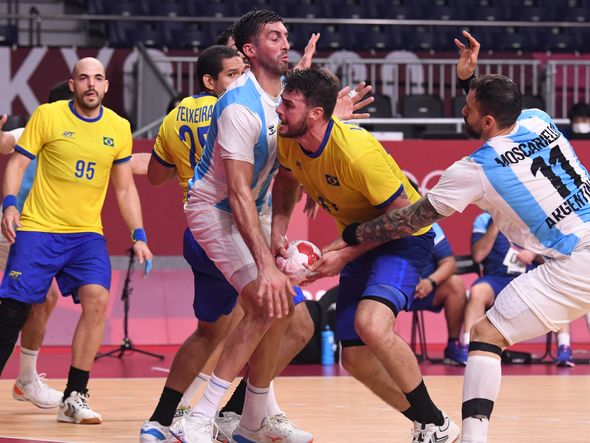 Brasil vence a primeira no handebol masculino em Tóquio por Vitor Jubini