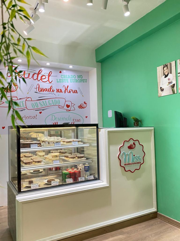 Ambiente da Miss Truderia e Doceria, na Serra