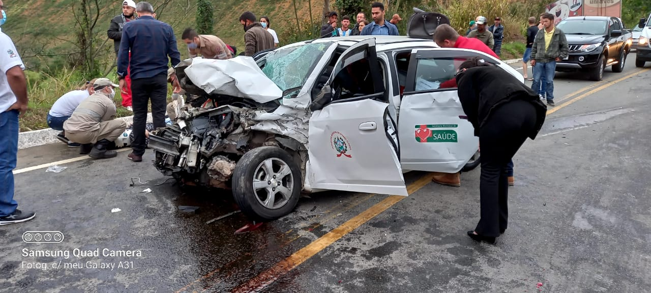 Acidente com veículo da Prefeitura de Afonso Cláudio. Crédito: Leitor | A Gazeta