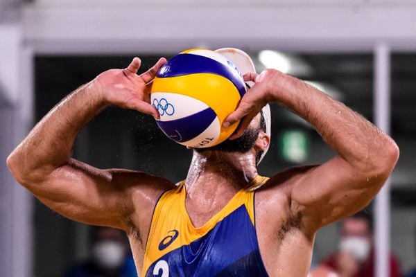 Bruno e Evandro venceram os poloneses e avançaram para as oitavas no vôlei de praia em Tóquio por Vitor Jubini