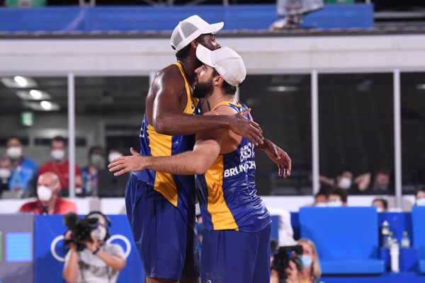 Bruno e Evandro venceram os poloneses e avançaram para as oitavas no vôlei de praia em Tóquio por Vitor Jubini