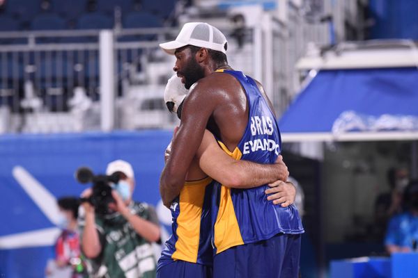 Bruno e Evandro venceram os poloneses e avançaram para as oitavas no vôlei de praia em Tóquio por Vitor Jubini