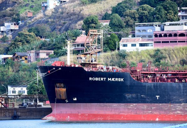 Navio Robert Maersk