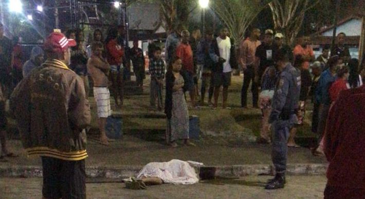 De acordo com a Polícia Militar, a vítima foi atingida por disparos de arma de fogo em via pública, onde morreu. A pessoa nem chegou a ser socorrida