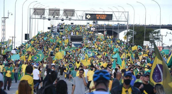 Mobilização aconteceu também em outras cidades do país. No Estado, acabou por volta das 18 horas. Após ficar interditada, Terceira Ponte foi liberada e circulação de carros entre Vitória e Vila Velha foi normalizada