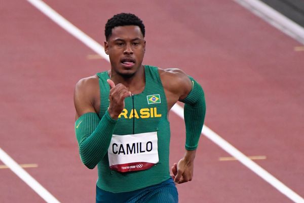 Paulo André Camilo disputou a terceira bateria semifinal e terminou na oitava colocação por Vitor Jubini