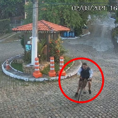 Imagens dão sensação de que o jovem não conseguiu frear a bicicleta; acidente ocorreu nesta segunda-feira (2) na região do Morro do Moreno, em Vila Velha
