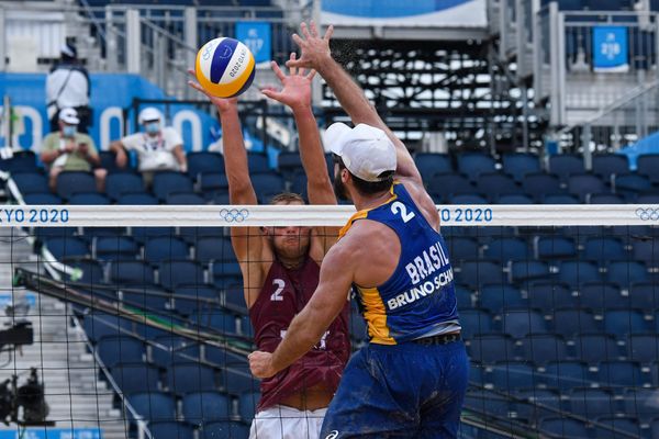 A dupla de vôlei de praia Bruno Schmidt perde para dupla letã e é eliminada das olimpíadas de Tóquio nas oitavas de final do torneiro por Vitor Jubini