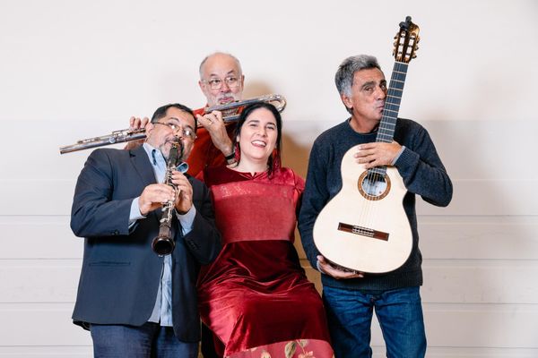 Mônica Salmaso e Guinga com o saxofonista Teco Cardoso e o clarinetista Nailor Proveta durante turnê pelo Japão