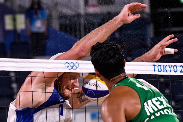 Alison e Álvaro Filho venceram a dupla mexicana e estão nas quartas de final em Tóquio por Vitor Jubini