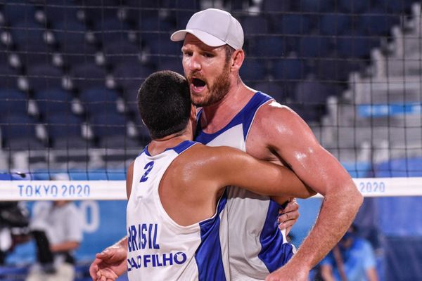 Alison e Álvaro Filho venceram a dupla mexicana e estão nas quartas de final em Tóquio por Vitor Jubini