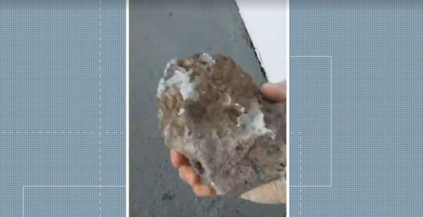 Pedra arremessada contra ônibus na Serra