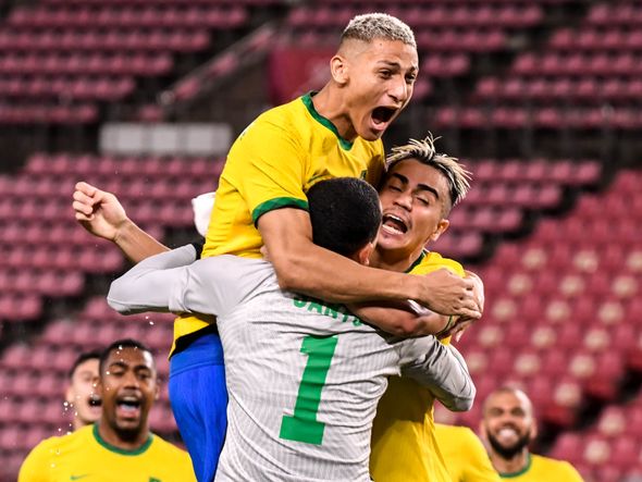 Brasil vence México na disputa por pênaltis e avança para a final da olimpíadas de Tóquio  por Vitor Jubini