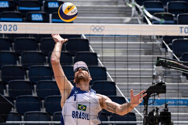 A dupla de Vôlei de Praia ALison e ÁLva por Vitor Jubini