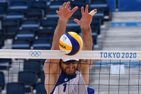 A dupla de Vôlei de Praia ALison e ÁLva por Vitor Jubini
