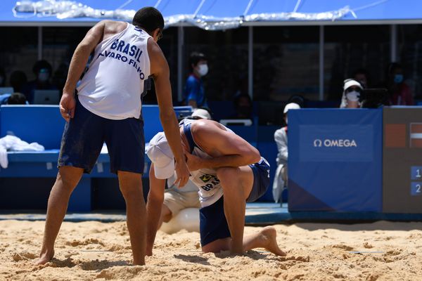 A dupla de Vôlei de Praia ALison e ÁLva por Vitor Jubini
