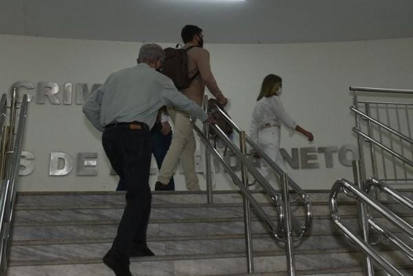 Rita Camata chega ao Fórum Criminal de Vitória para julgamento do assassino de Gerson Camata