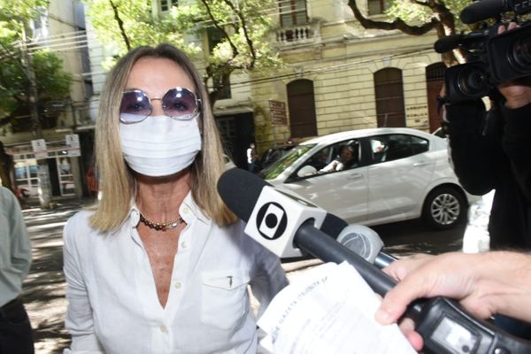 Rita Camata chega ao Fórum Criminal de Vitória para julgamento do assassino de Gerson Camata