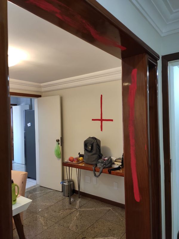 Imagens mostram cenário de crime em Vila Velha por Reprodução / TV Gazeta