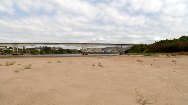 Os bancos de areia no Rio Doce em Colatina