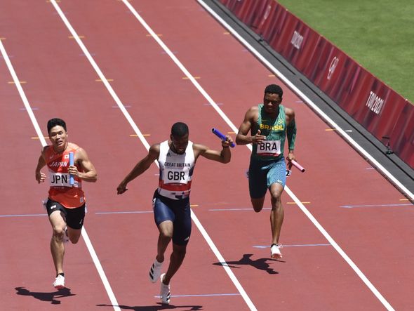 Com o capixaba Paulo André Camilo, Brasil é eliminado no revezamento 4x 100m por Vitor Jubini