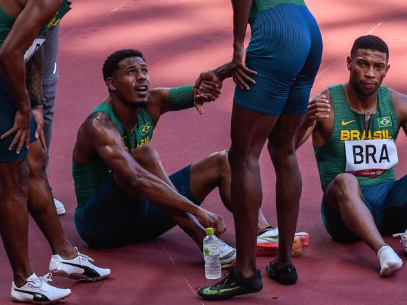 Com o capixaba Paulo André Camilo, Brasil é eliminado no revezamento 4x 100m por Vitor Jubini