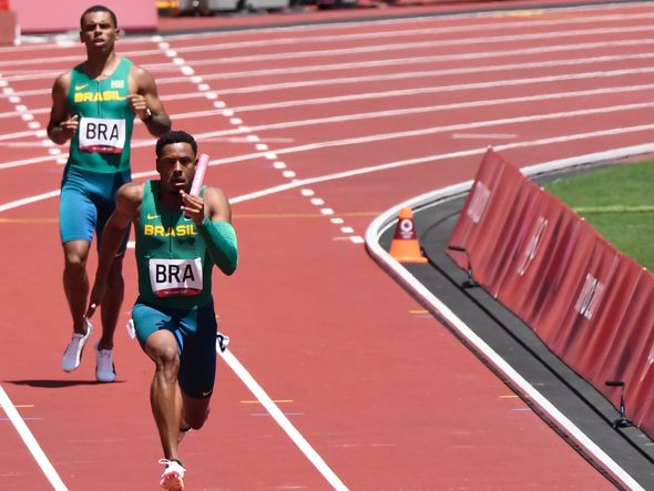 Com o capixaba Paulo André Camilo, Brasil é eliminado no revezamento 4x 100m por Vitor Jubini