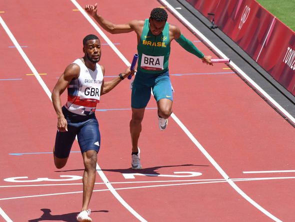 Com o capixaba Paulo André Camilo, Brasil é eliminado no revezamento 4x 100m por Vitor Jubini