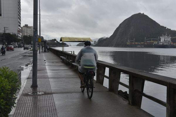 Chuva chega e muda o tempo por Rodrigo Gavini
