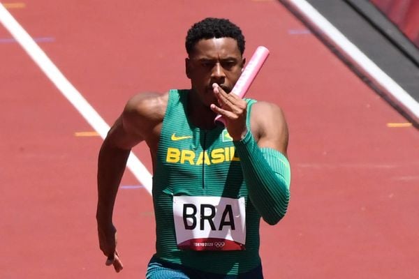 Com o capixaba Paulo André Camilo, Brasil é eliminado no revezamento 4x 100m