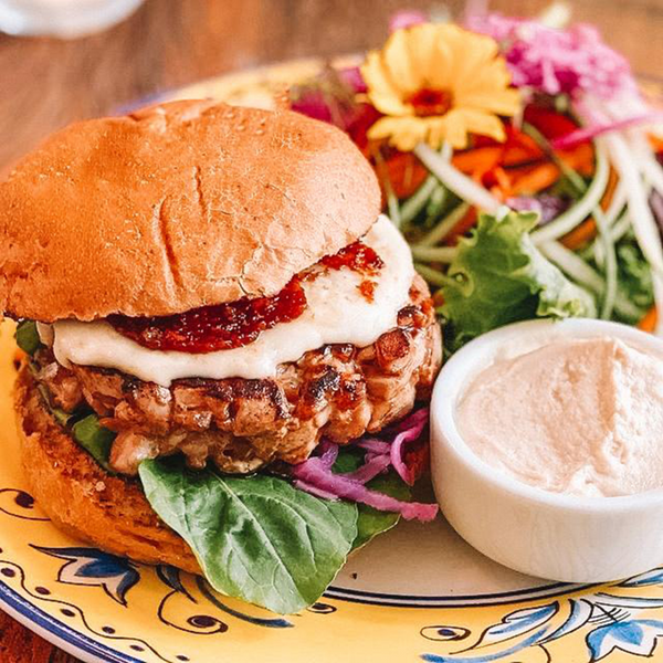 Tuna Burger do restaurante Casa Graviola, em Vitória