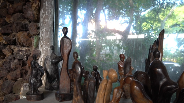 Obras abstratas da Casa de Pedra