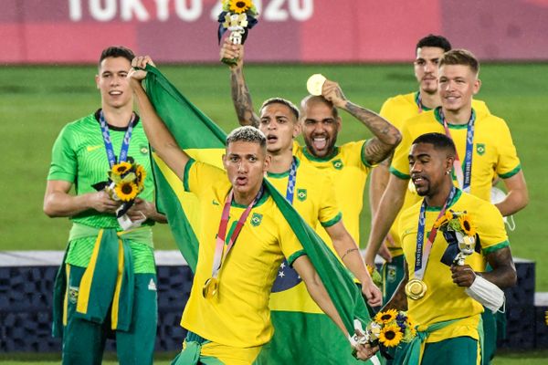 Brasil vence a Espanha e fatura a medalha de ouro nas Olimpíadas de Tóquio por Vitor Jubini