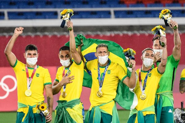 Brasil vence a Espanha e fatura a medalha de ouro nas Olimpíadas de Tóquio por Vitor Jubini