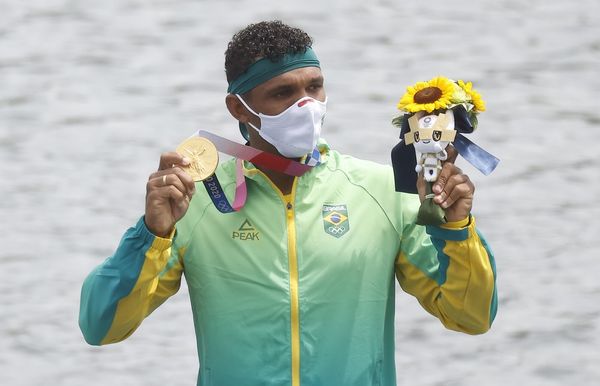 Isaquias Queiroz foi ouro na prova do C1 1000m da Canoagem de Velocidade de Tóquio-2020 por Maxim Shemetov/Reuters