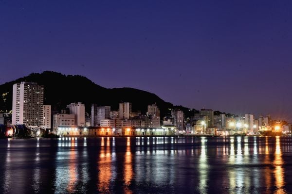 A cidade de Vitória e o Porto vistos de Vila Velha