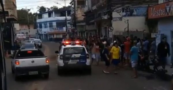 Polícia Militar foi acionada para atender a ocorrência na praça de Porto de Santana, em Cariacica